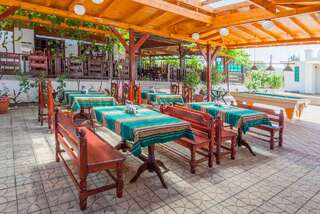 Отель Hotel Stefanov 1 Лозенец Двухместный номер с 2 отдельными кроватями и балконом-4