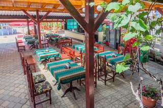 Отель Hotel Stefanov 1 Лозенец Двухместный номер с 2 отдельными кроватями и балконом-5