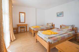 Отель Hotel Stefanov 1 Лозенец Семейный номер с балконом-8