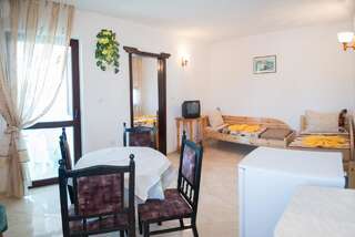 Отель Hotel Stefanov 1 Лозенец Апартаменты с 1 спальней-8