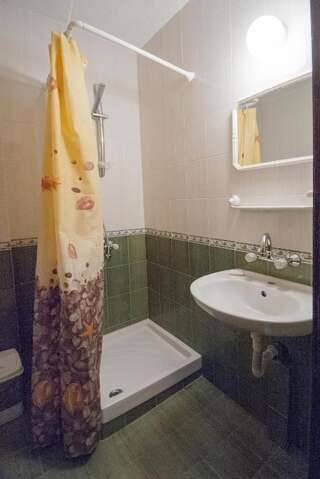 Отель Hotel Stefanov 1 Лозенец Двухместный номер с 2 отдельными кроватями и балконом-19