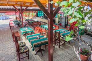 Отель Hotel Stefanov 1 Лозенец Двухместный номер с 2 отдельными кроватями и балконом-26