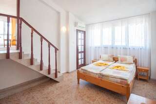 Отель Hotel Stefanov 1 Лозенец Семейный номер-3