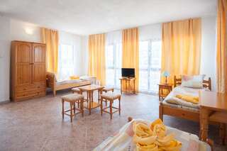 Отель Hotel Stefanov 1 Лозенец Семейный номер-5